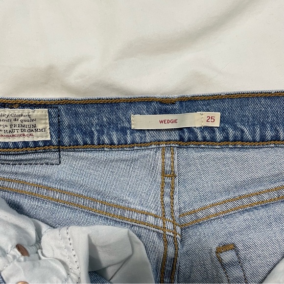Levi’s Wedgie Icon Jeans in These Dreams Size 25 22861-0034 - Picture 9 of 11